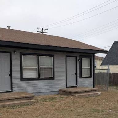 Main picture of 135 SE 45th St