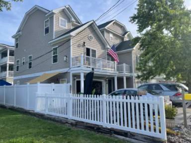 Main picture of 728 13th St