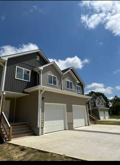 Main picture of 309 Robin Ct