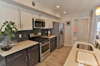 Main picture of 5 Meadow Ln