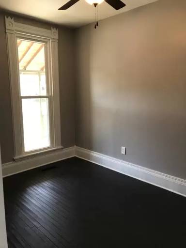 Main picture of 226 E Main St