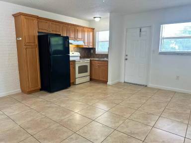 Main picture of 216 N 61st Ave