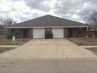 Main picture of 2700 Lucille Dr
