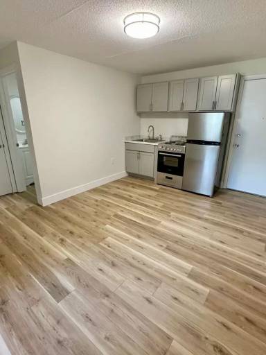 Main picture of 145 Whiting St