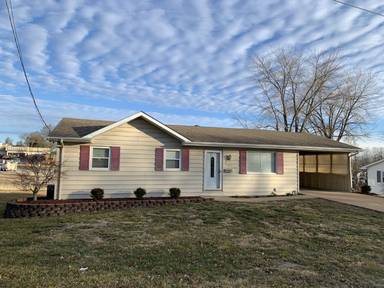 Main picture of 125 Edgewood Dr