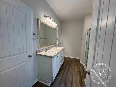 Main picture of 1110 Marne Blvd