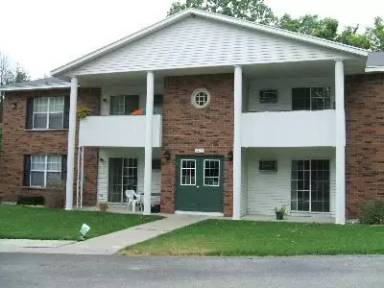 Main picture of Colonial Village Apartments