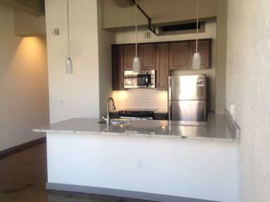 Main picture of 926 Commerce St