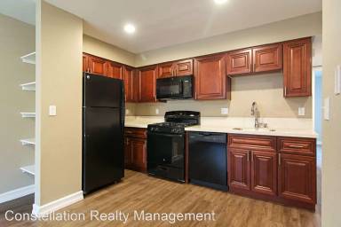 Main picture of Pacific Cove Apartments