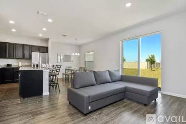 Main picture of 457 Meadow Pointe Dr