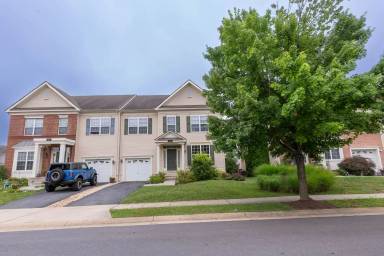 Main picture of 305 Lewisburg Ln