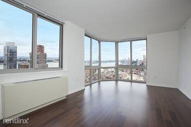 Main picture of 10 Avenue A