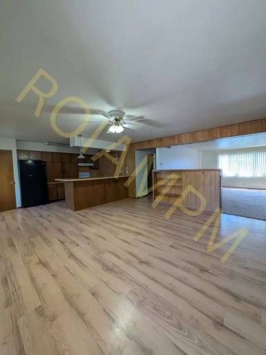 Main picture of 1210 11th Ave E