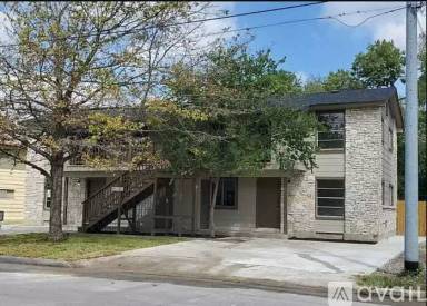 Main picture of 607 W Byrd Blvd