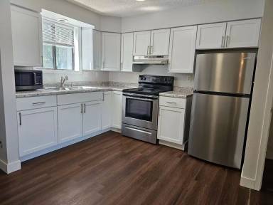 Main picture of 115 Birch Ct
