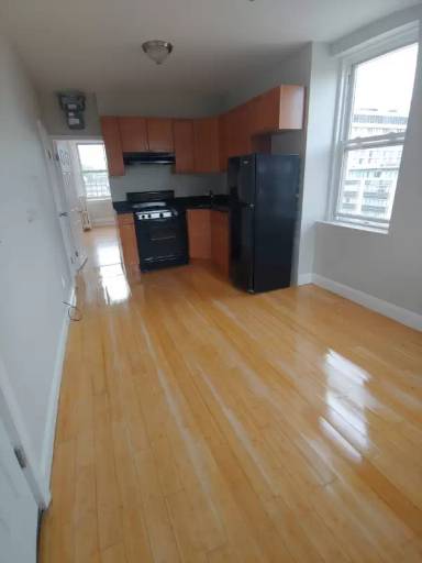Main picture of 70 Joy St
