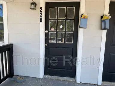 Main picture of 220 W Virginia St