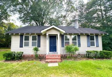 Main picture of 427 Adamson Ave