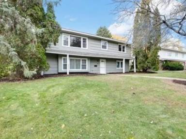 Main picture of 8524 Washburn Ave S