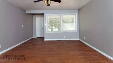 Main picture of 2511 S Victoria Ave