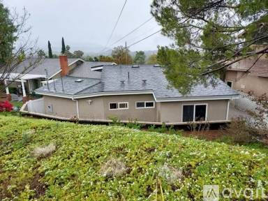 Main picture of 2924 Calle Arino