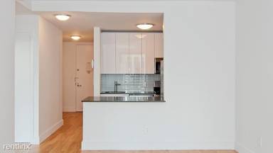 Main picture of 45 Wall St Apartments