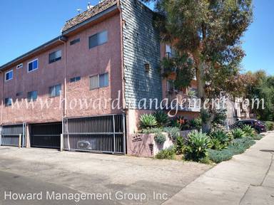 Main picture of 6825 Woodman Ave