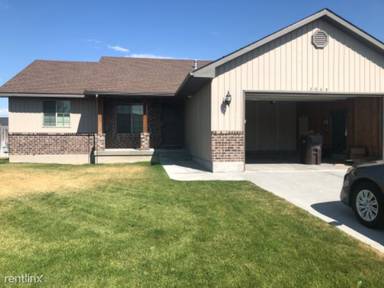 Main picture of 2068 Edmiston Dr
