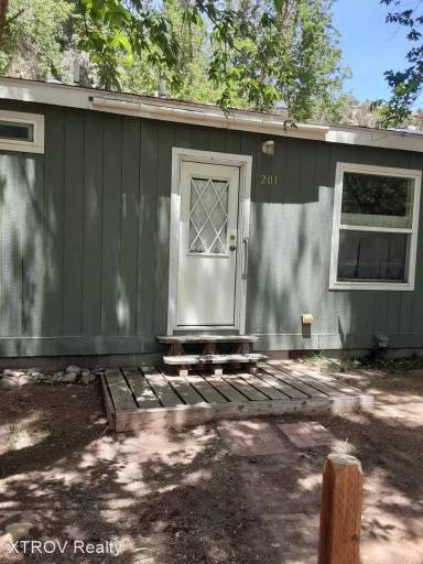 Main picture of 1121 Central Ave