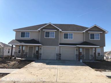 Main picture of 212 SW Lily St