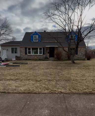 Main picture of 85 Manor Pl