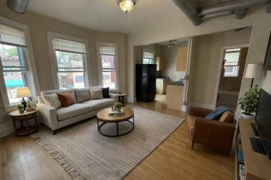 Main picture of 812 4th St SE