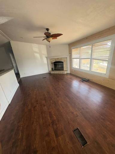 Main picture of 24086 Road K.8