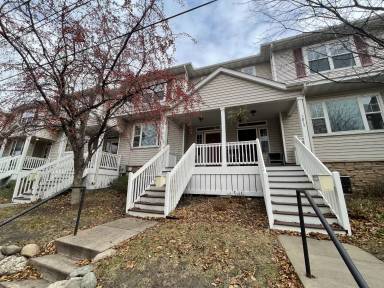 Main picture of 1801 3rd St NE