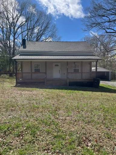 Main picture of 551 Ridgeway Cir