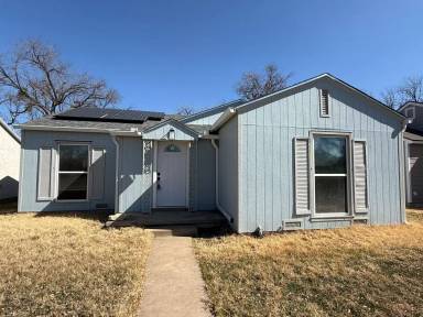 Main picture of 422 Angelo Blvd
