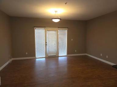 Main picture of 845 Forest Ave