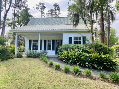 Main picture of 9 Morningside Dr