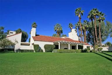 Main picture of 15 Tennis Club Dr