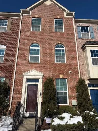 Main picture of 3624 Fort Lincoln Dr NE