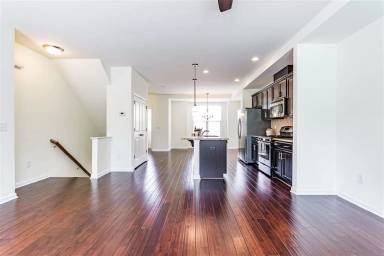 Main picture of 3917 Brokenshire St