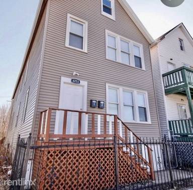 Main picture of 8253 S Brandon Ave