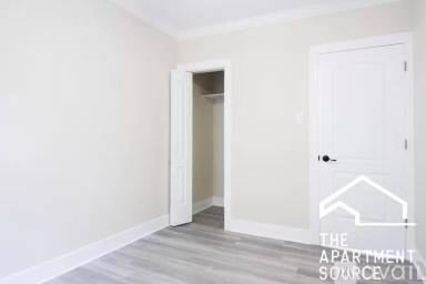 Main picture of 3839-45 N Greenview Ave