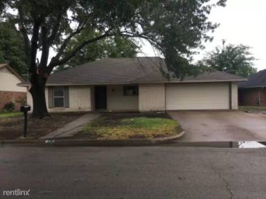 Main picture of 109 Johnston Blvd