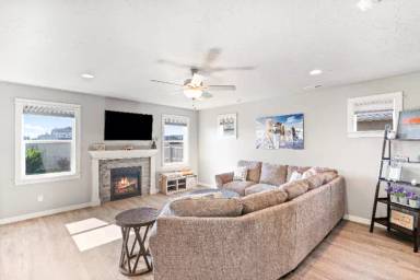 Main picture of 10565 W Daylily Ave