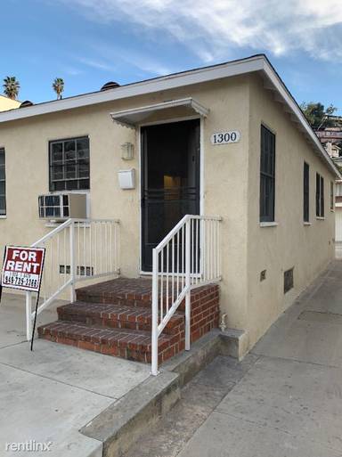 Main picture of 1300 E Acacia Ave