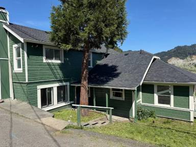 Main picture of 634 Pacific Ave