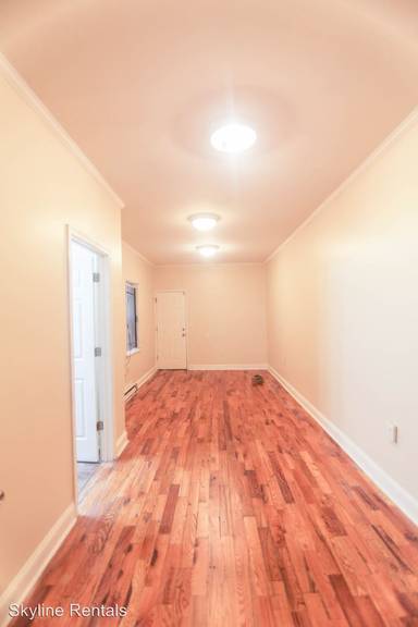 Main picture of 3033 W Berks St