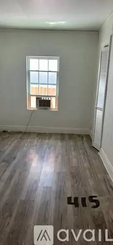 Main picture of 415 Buckler Ave