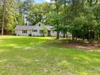 Main picture of 809 N Glenwood Trl
